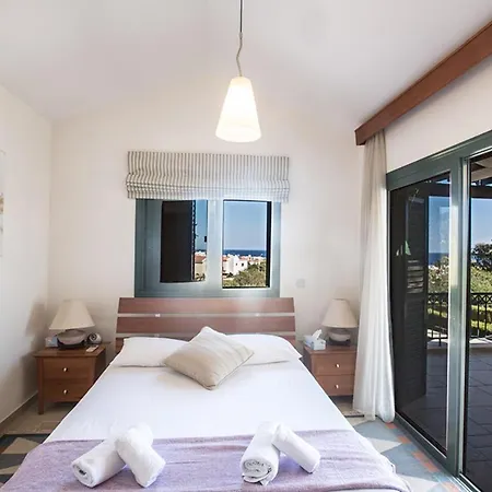 Picture Relaxing Beside Your Private Pool In Reading Your Favourite Book 1320 Vilă Protaras